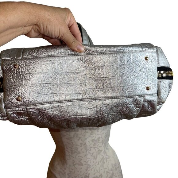 Aimee Kestenberg Womens Shoulder Bag One Size Silver Metallic Leather Zip - Picture 4 of 10